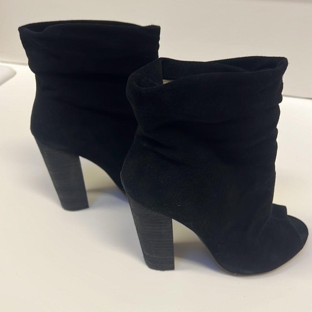 Kristin Cavallari Chinese Laundry Laurel Black Suede Peep Toe Booties. Size 6.5. - Picture 10 of 10